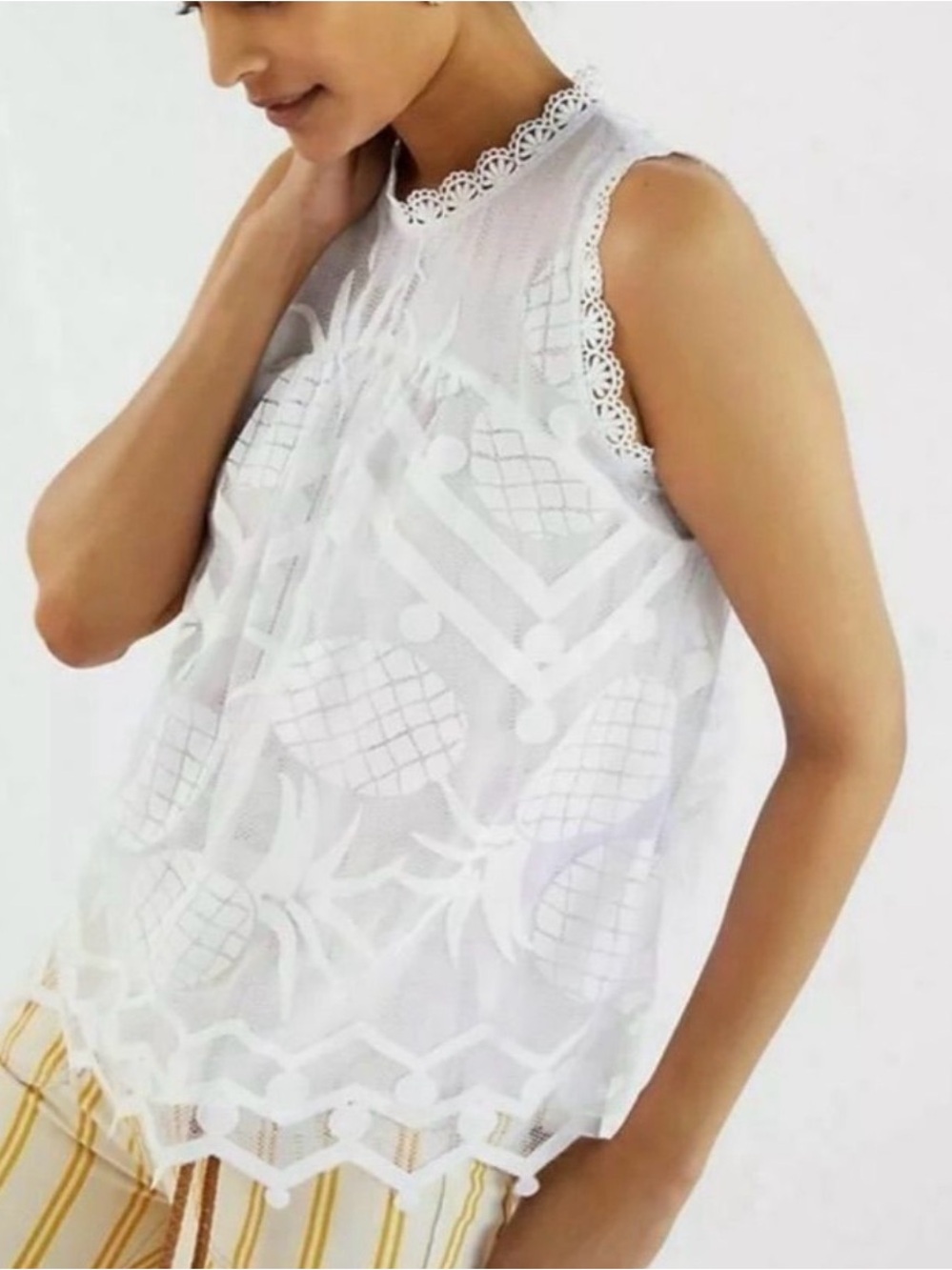 Maeve white pineapple lace top size 8 (Bin B)